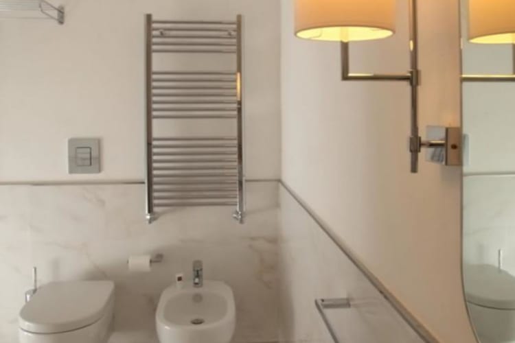 Classic Double bathroom